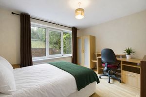 Photo 13- click for photo gallery